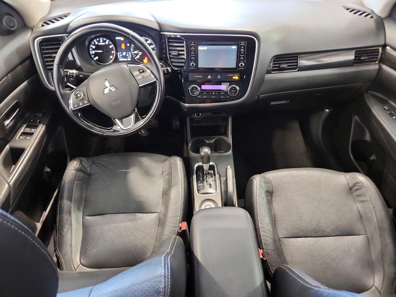 MITSUBISHI OUTLANDER 2016 — 9