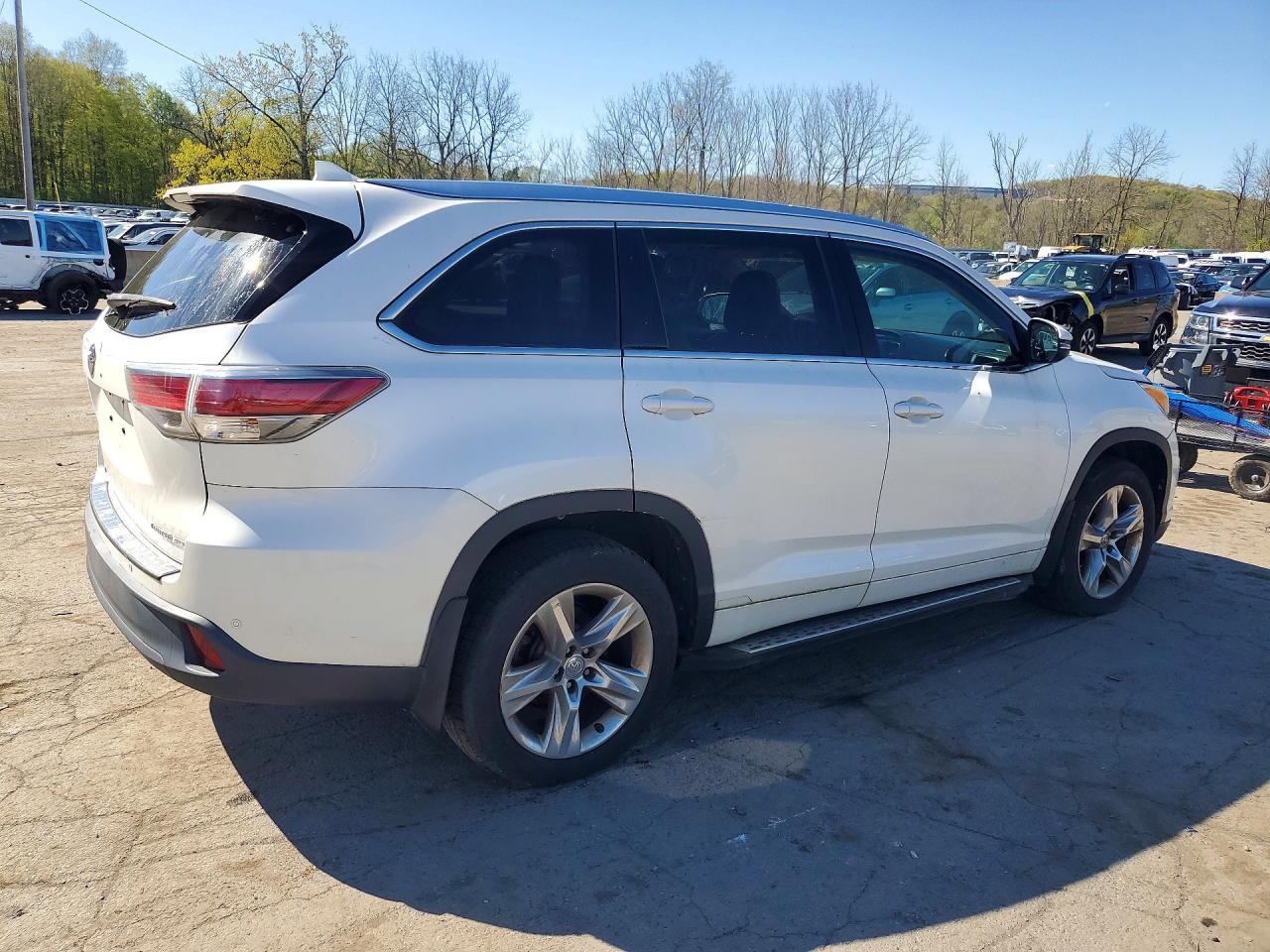 TOYOTA HIGHLANDER 2014 — 4