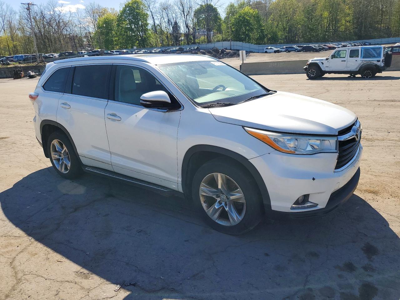 TOYOTA HIGHLANDER 2014 — 5