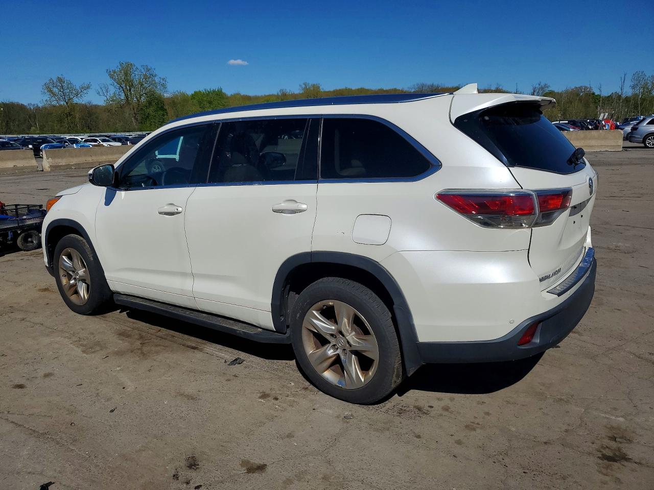 TOYOTA HIGHLANDER 2014 — 3