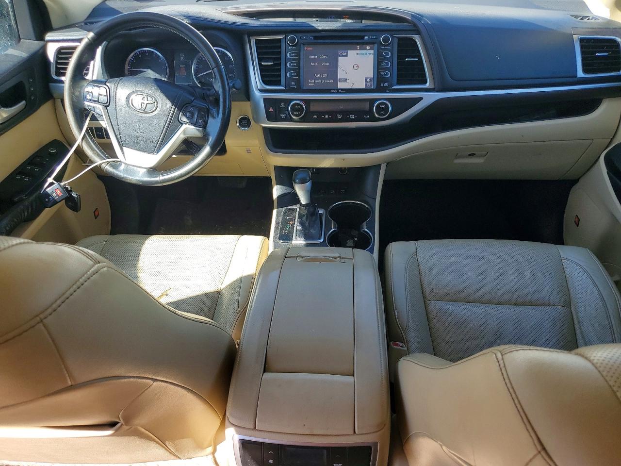 TOYOTA HIGHLANDER 2014 — 9