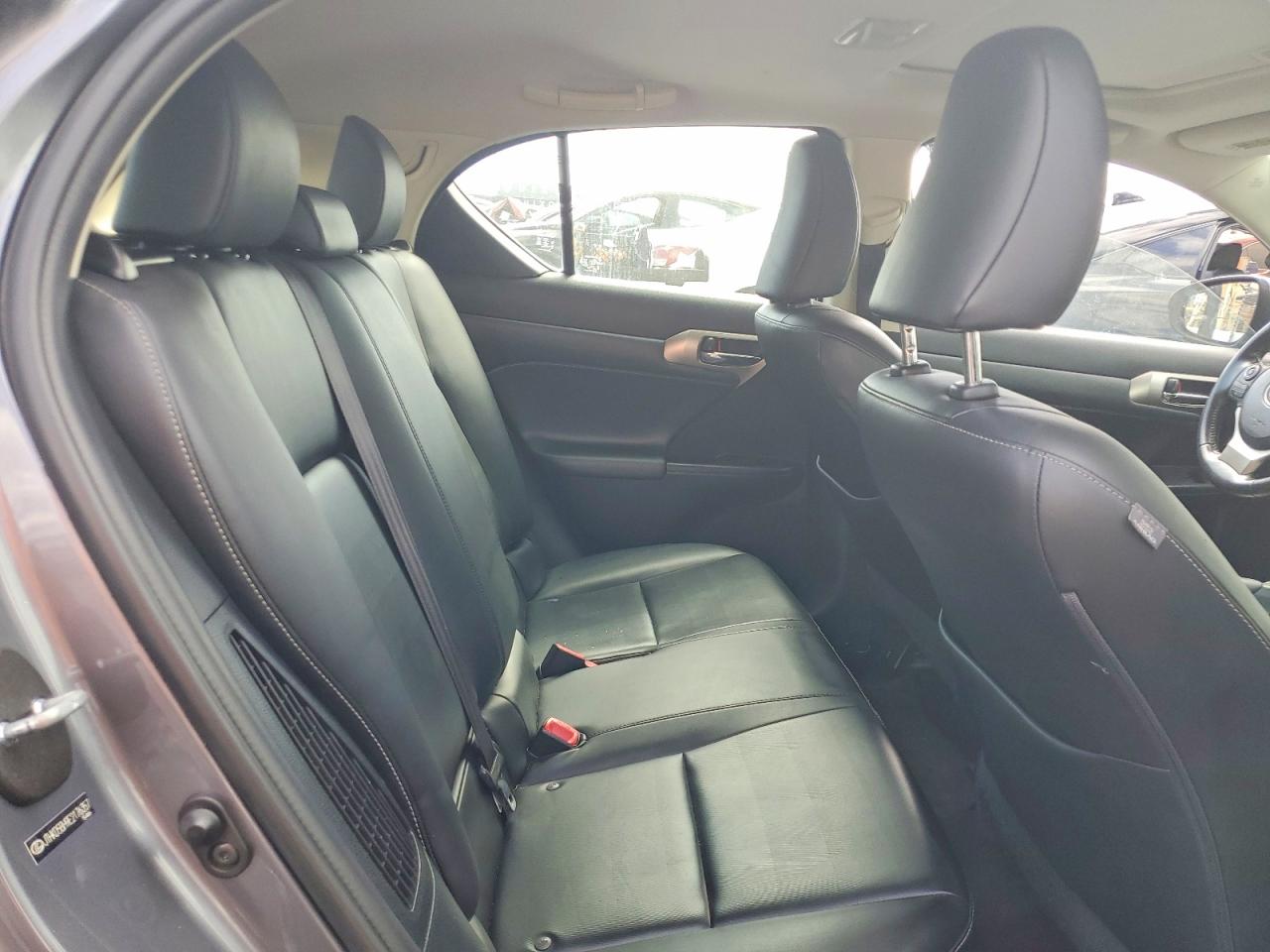 LEXUS CT 2014 — 12