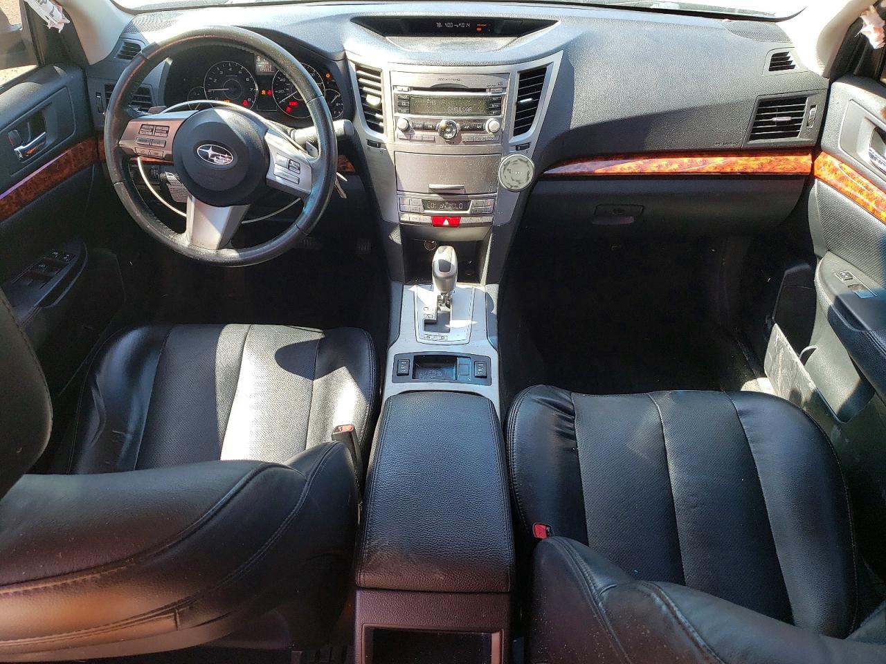 SUBARU OUTBACK 2011 — 9