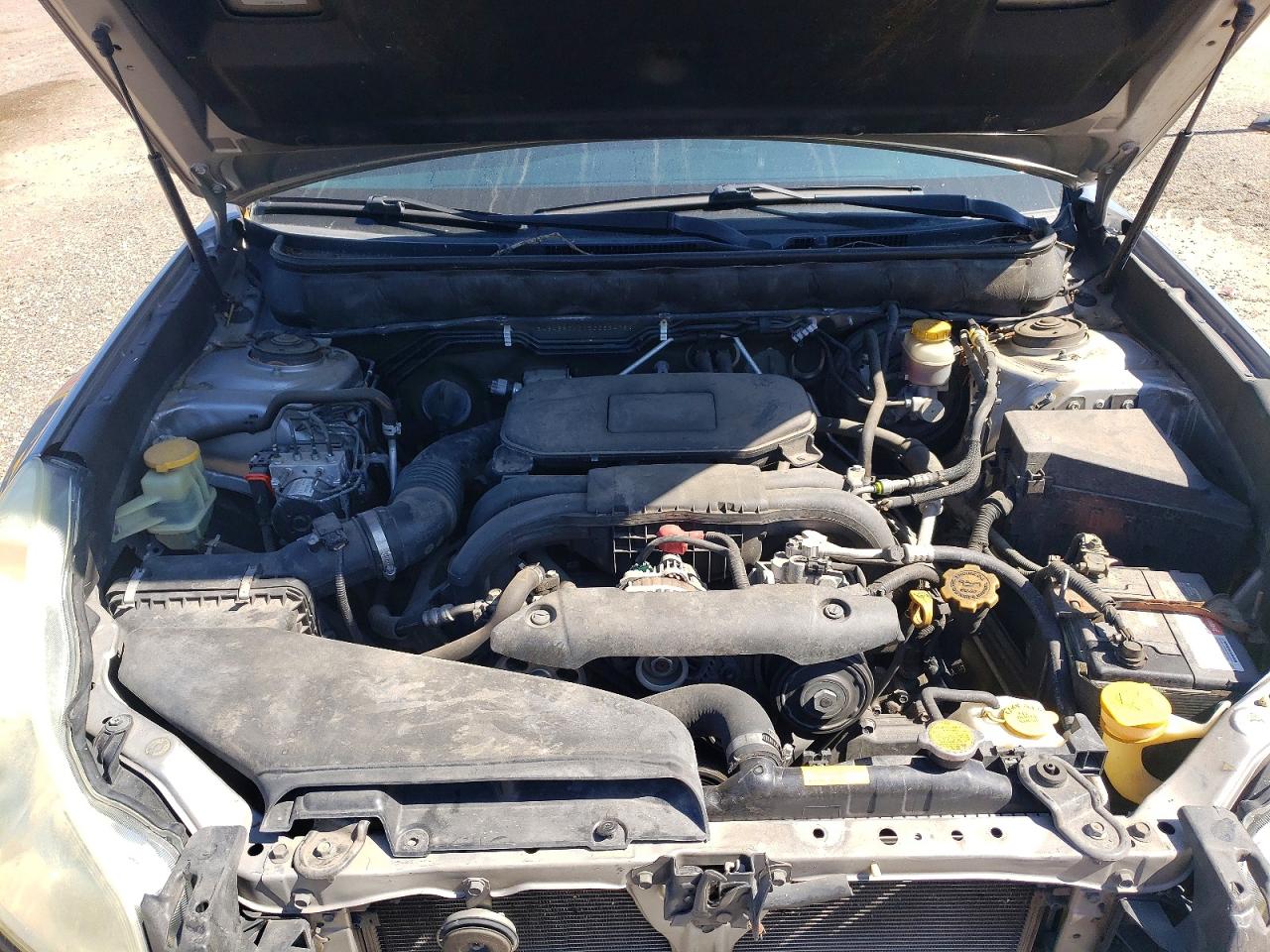 SUBARU OUTBACK 2011 — 12