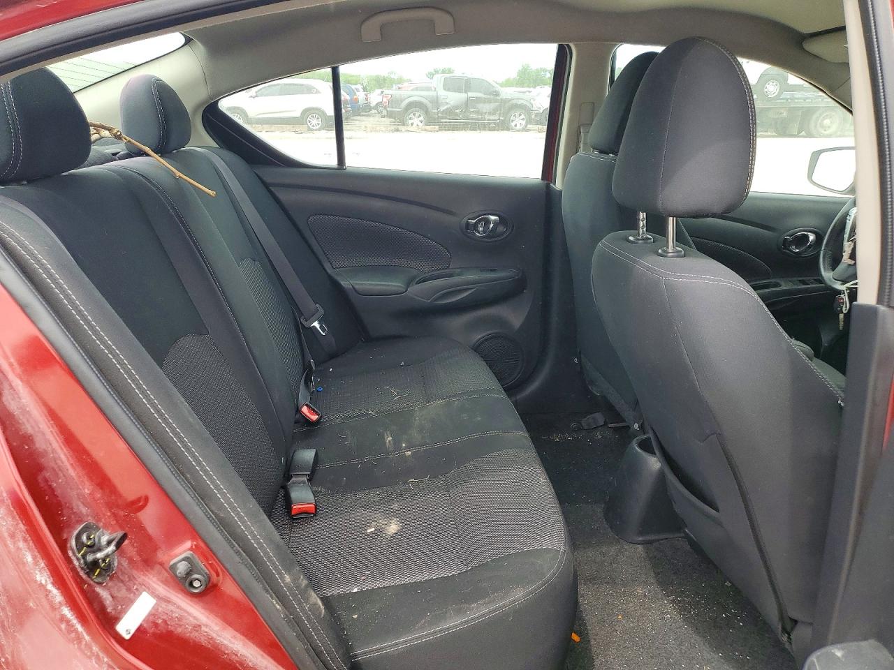 NISSAN VERSA 2018 — 11