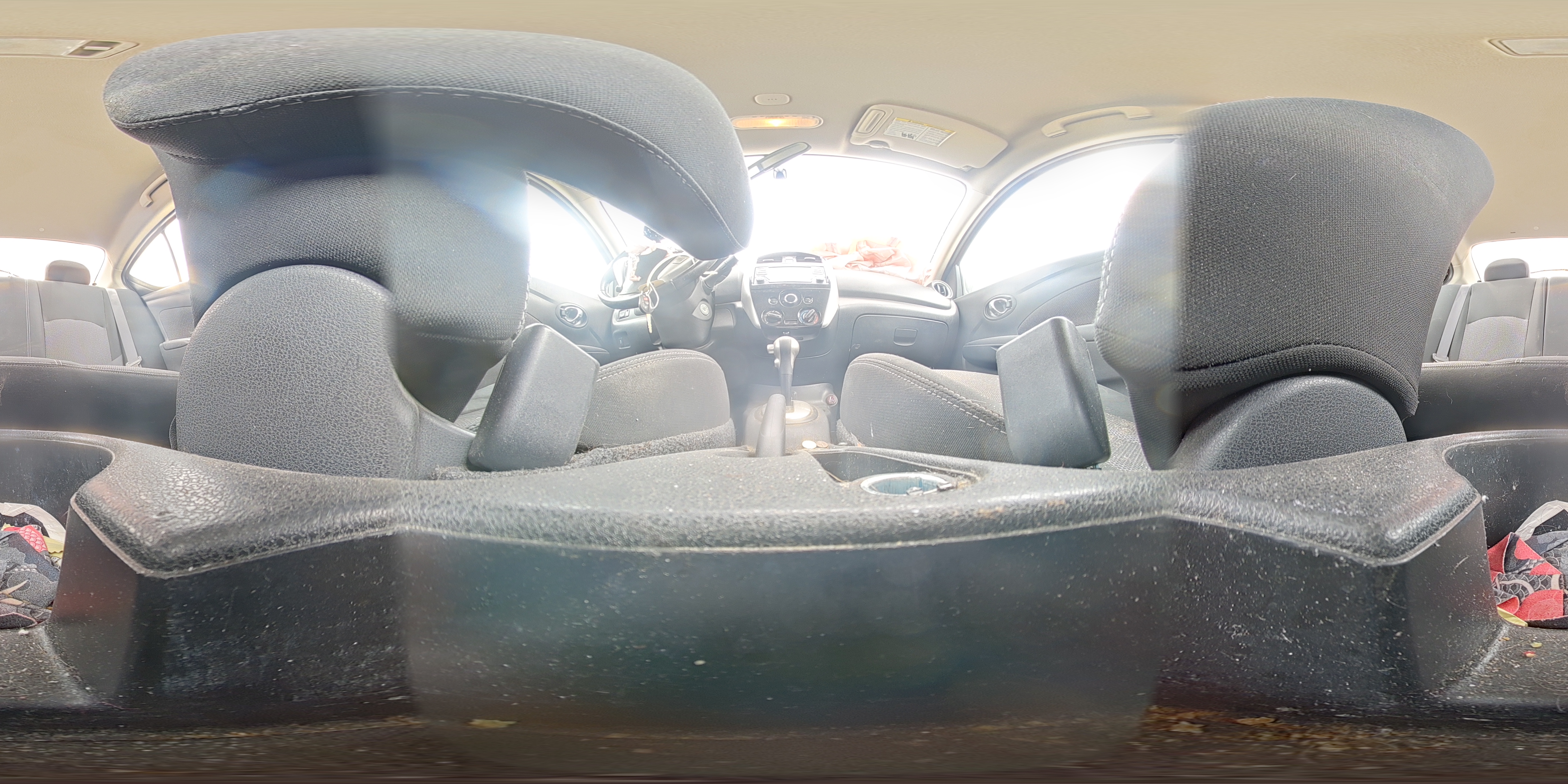 NISSAN VERSA 2018 — 14