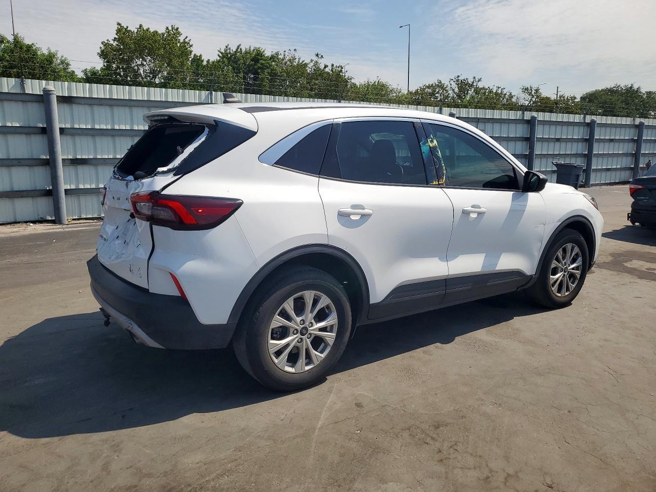 FORD ESCAPE 2024 — 4