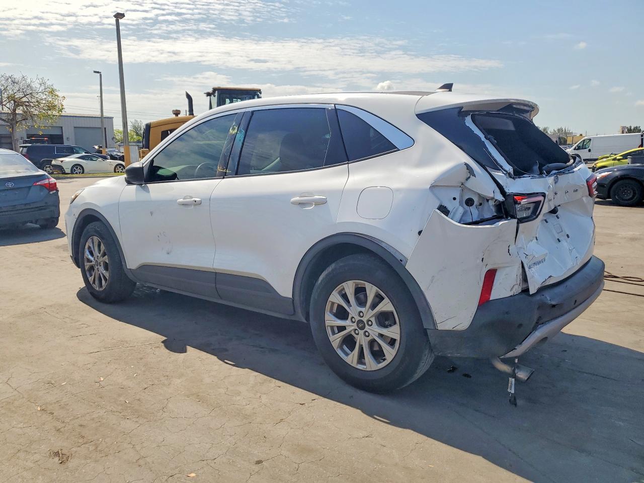 FORD ESCAPE 2024 — 3