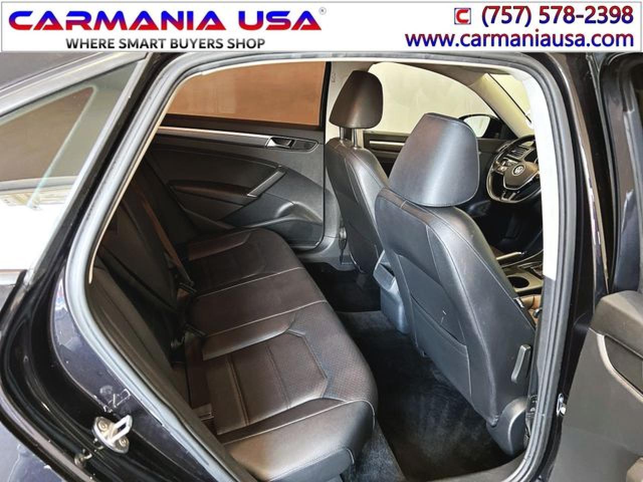 VOLKSWAGEN PASSAT 2018 — 18