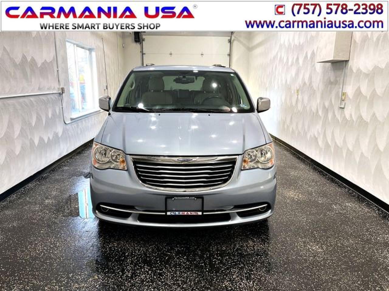 CHRYSLER TOWN & COUNTRY 2016 — 3