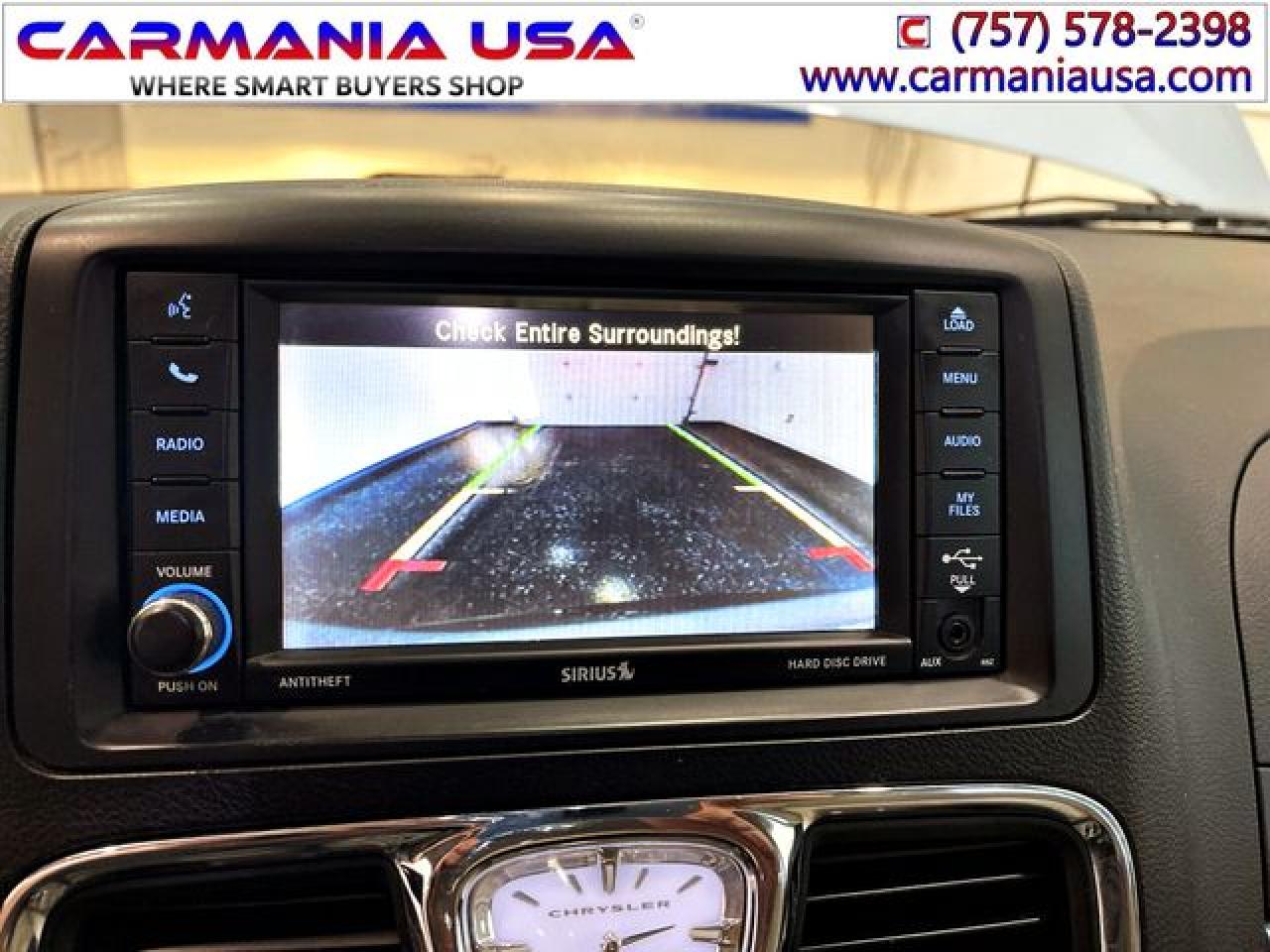 CHRYSLER TOWN & COUNTRY 2016 — 28