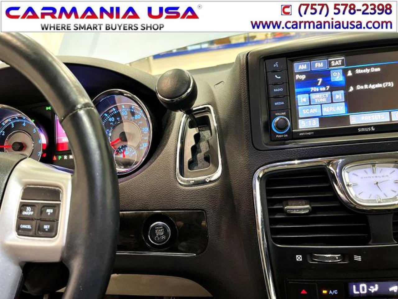 CHRYSLER TOWN & COUNTRY 2016 — 29