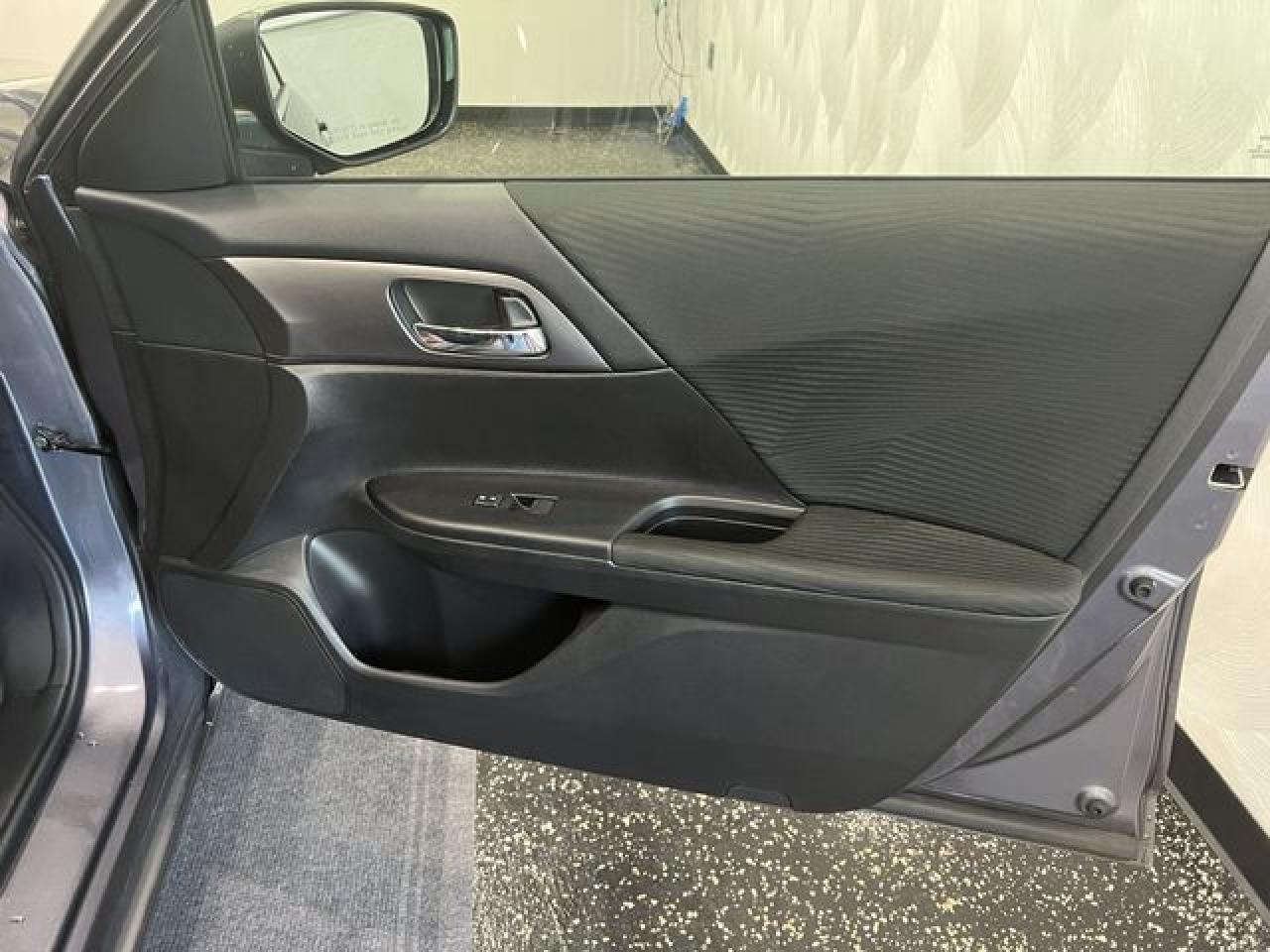 HONDA ACCORD 2015 — 24