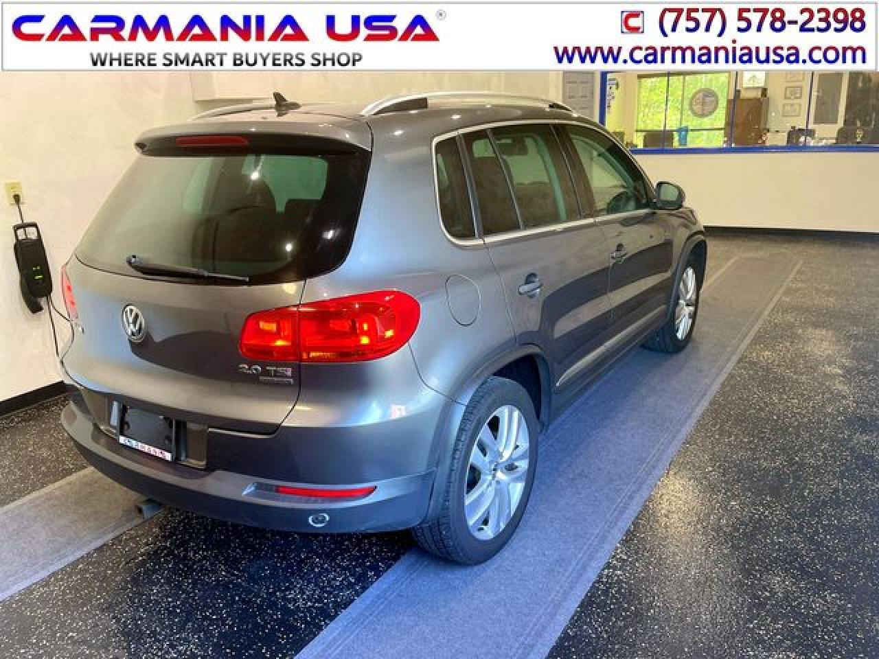 VOLKSWAGEN TIGUAN 2012 — 10