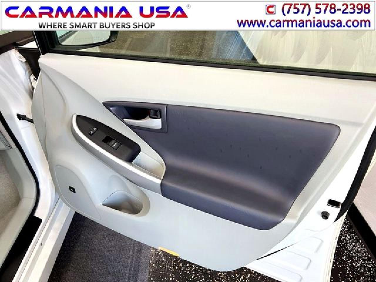 TOYOTA PRIUS 2010 — 25