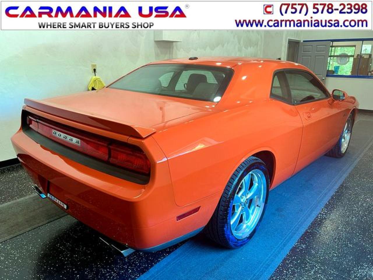 DODGE CHALLENGER 2010 — 6