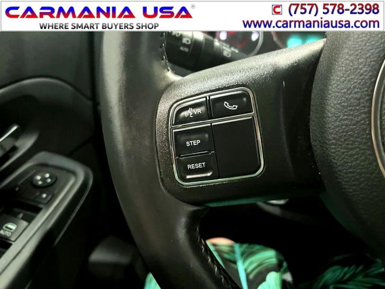 JEEP LIBERTY 2012 — 24