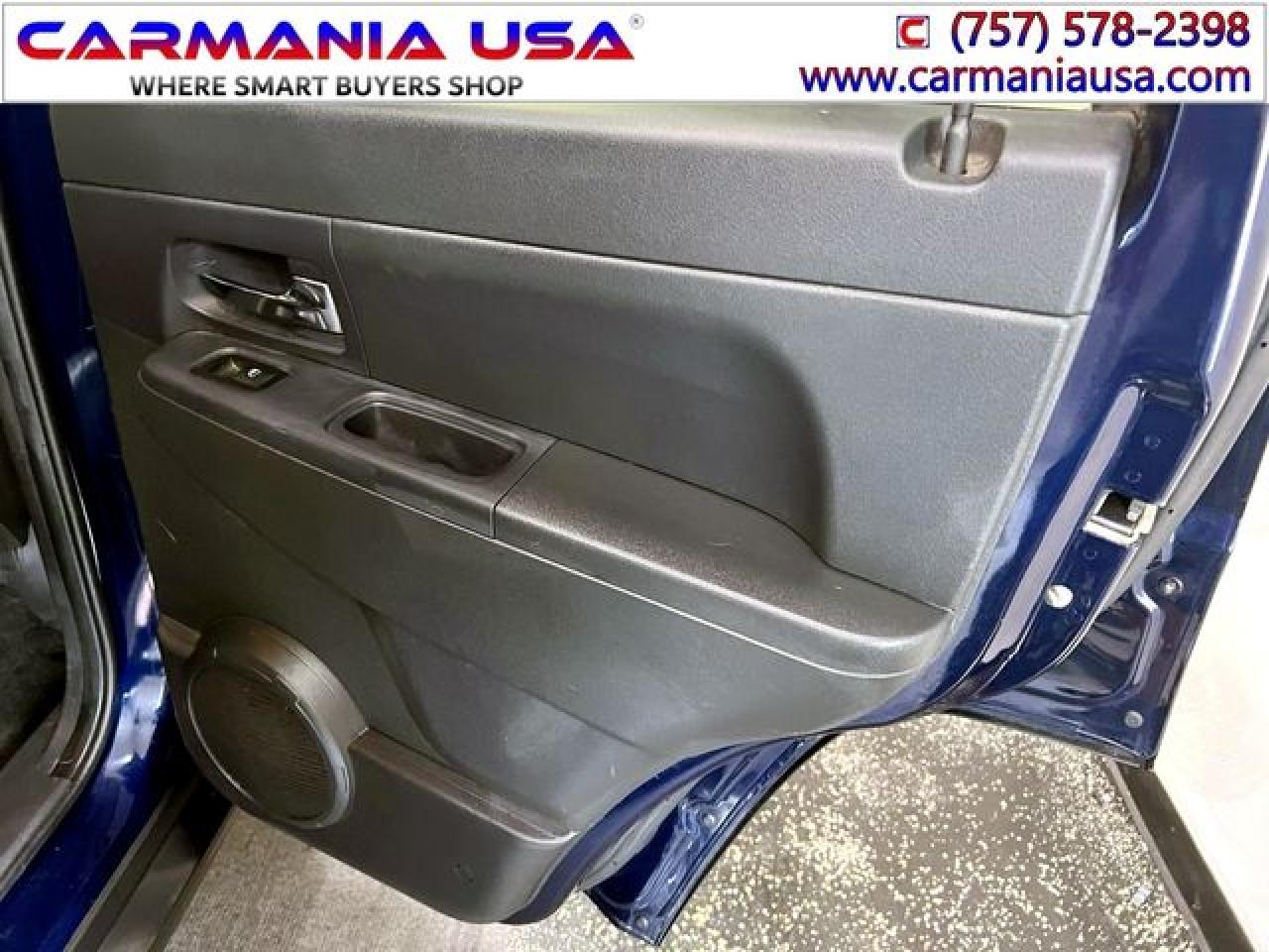 JEEP LIBERTY 2012 — 18