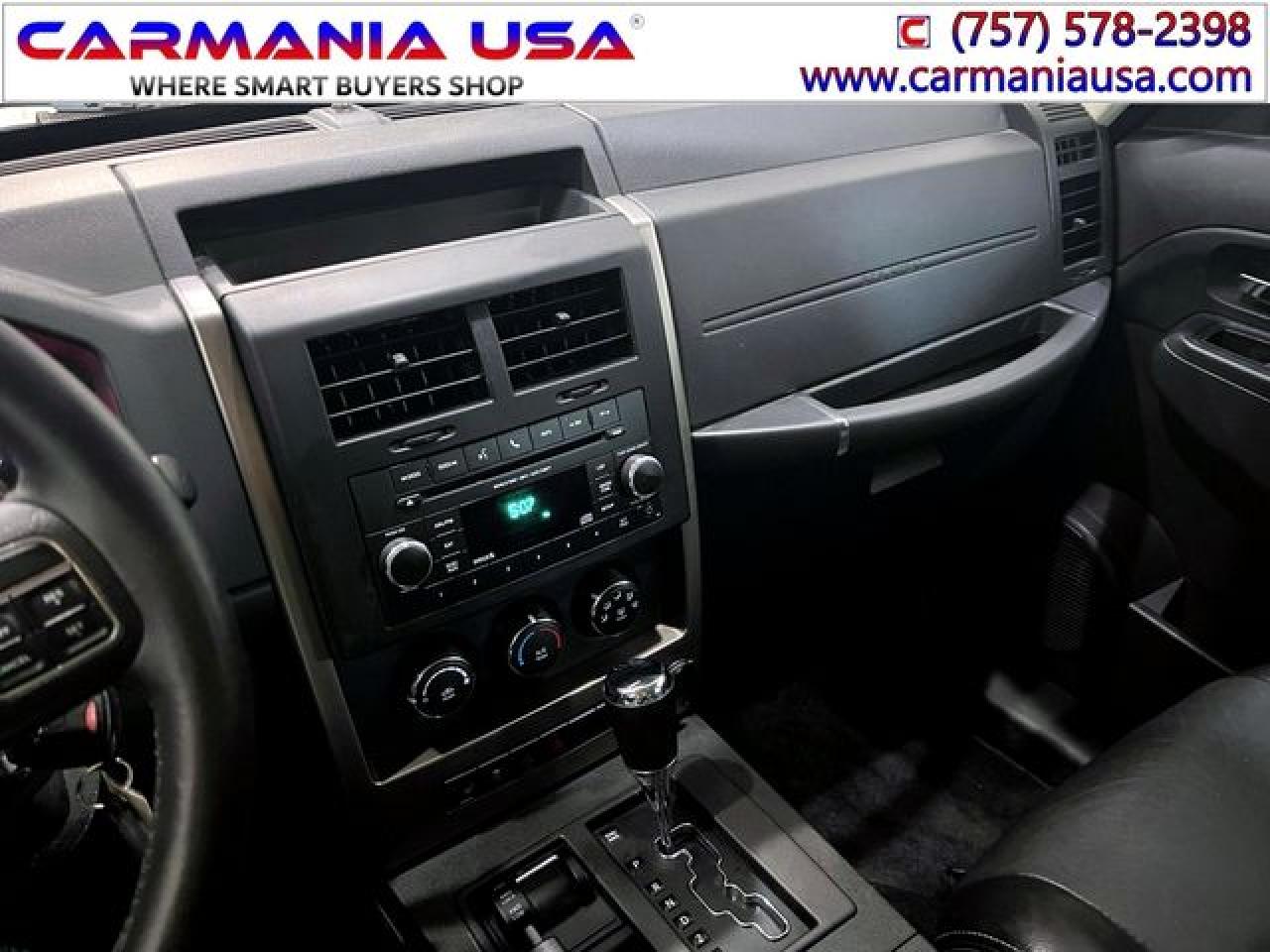JEEP LIBERTY 2012 — 26