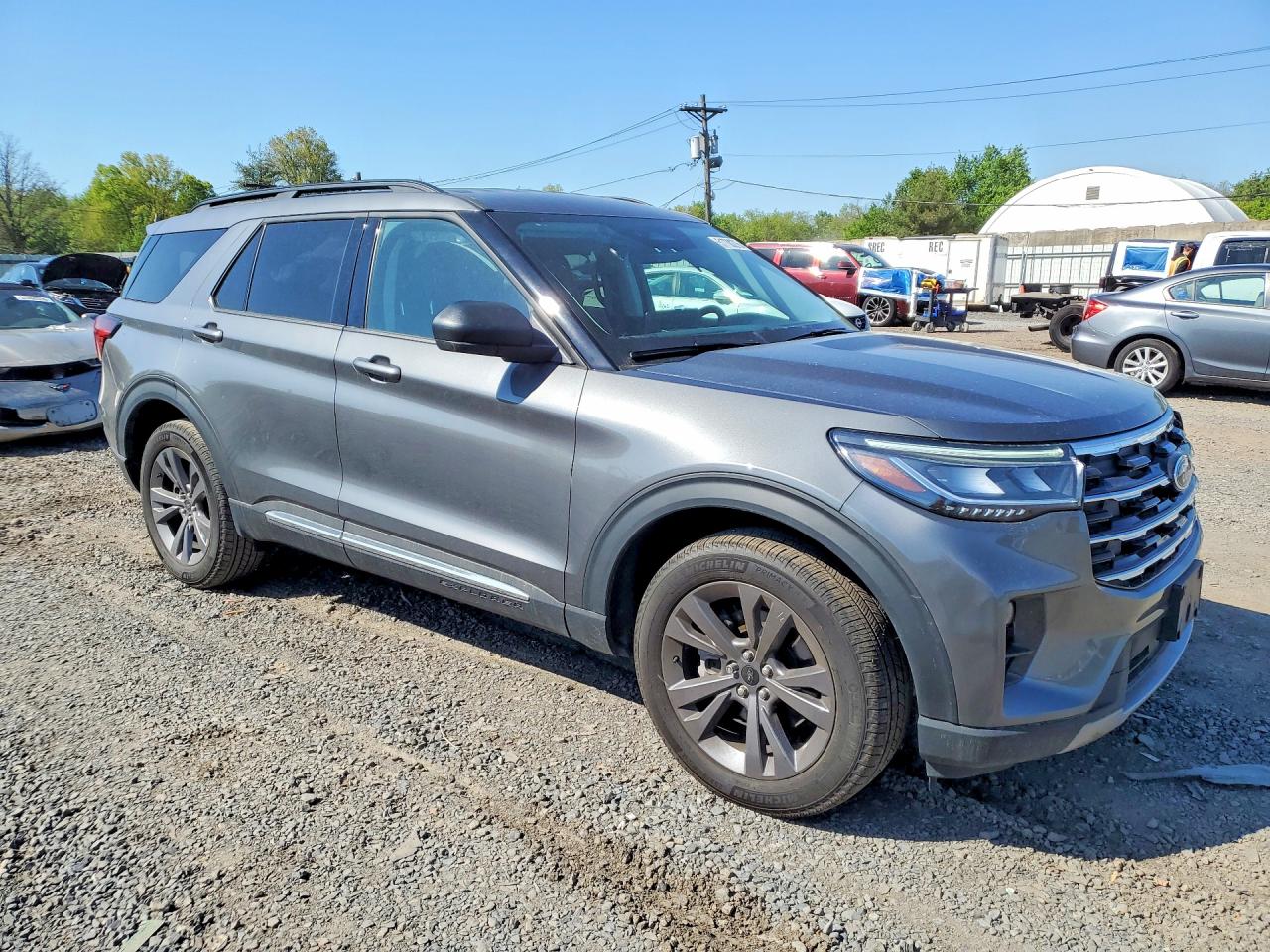 FORD EXPLORER 2025 — 5