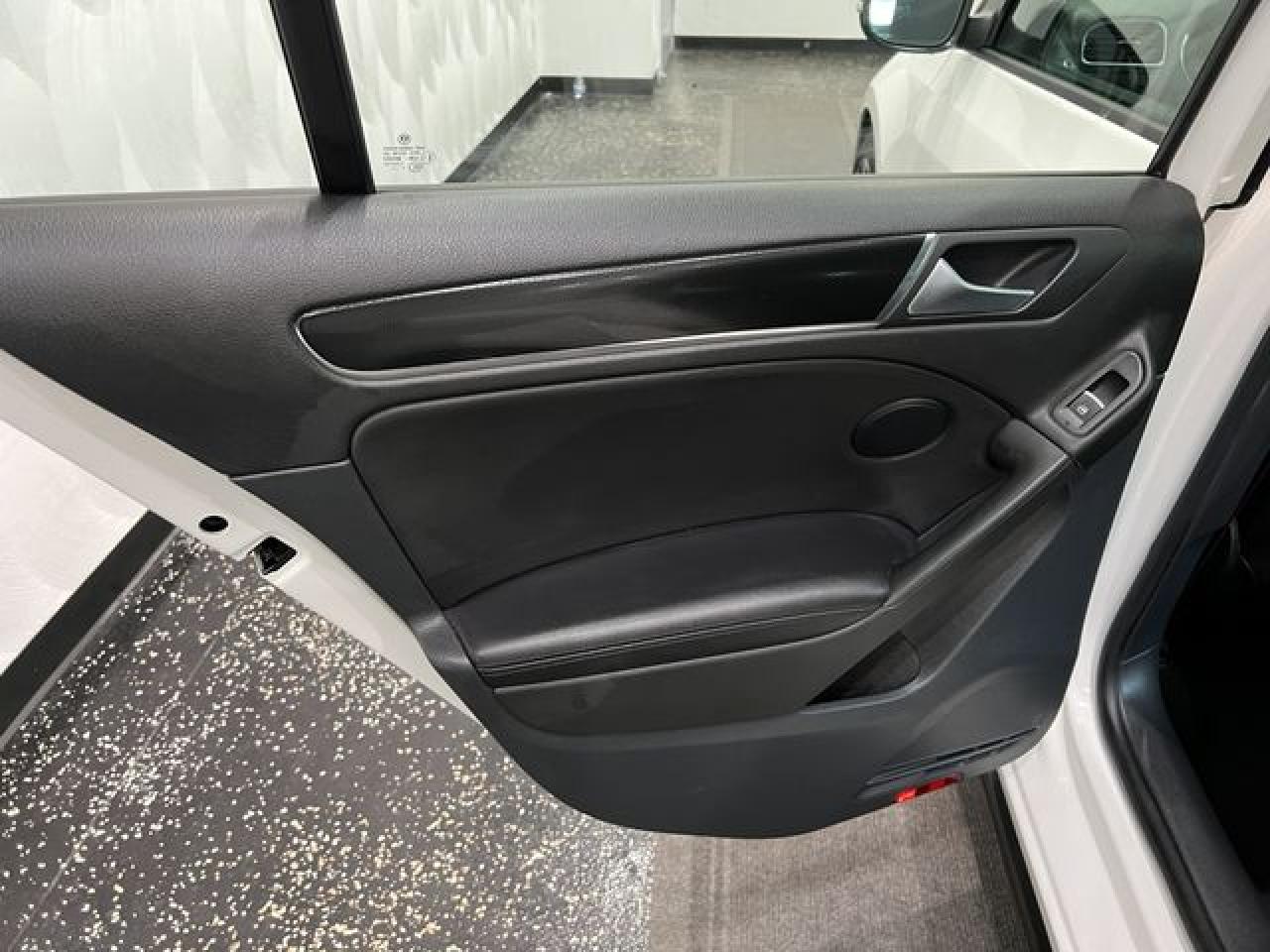 VOLKSWAGEN GTI 2014 — 14
