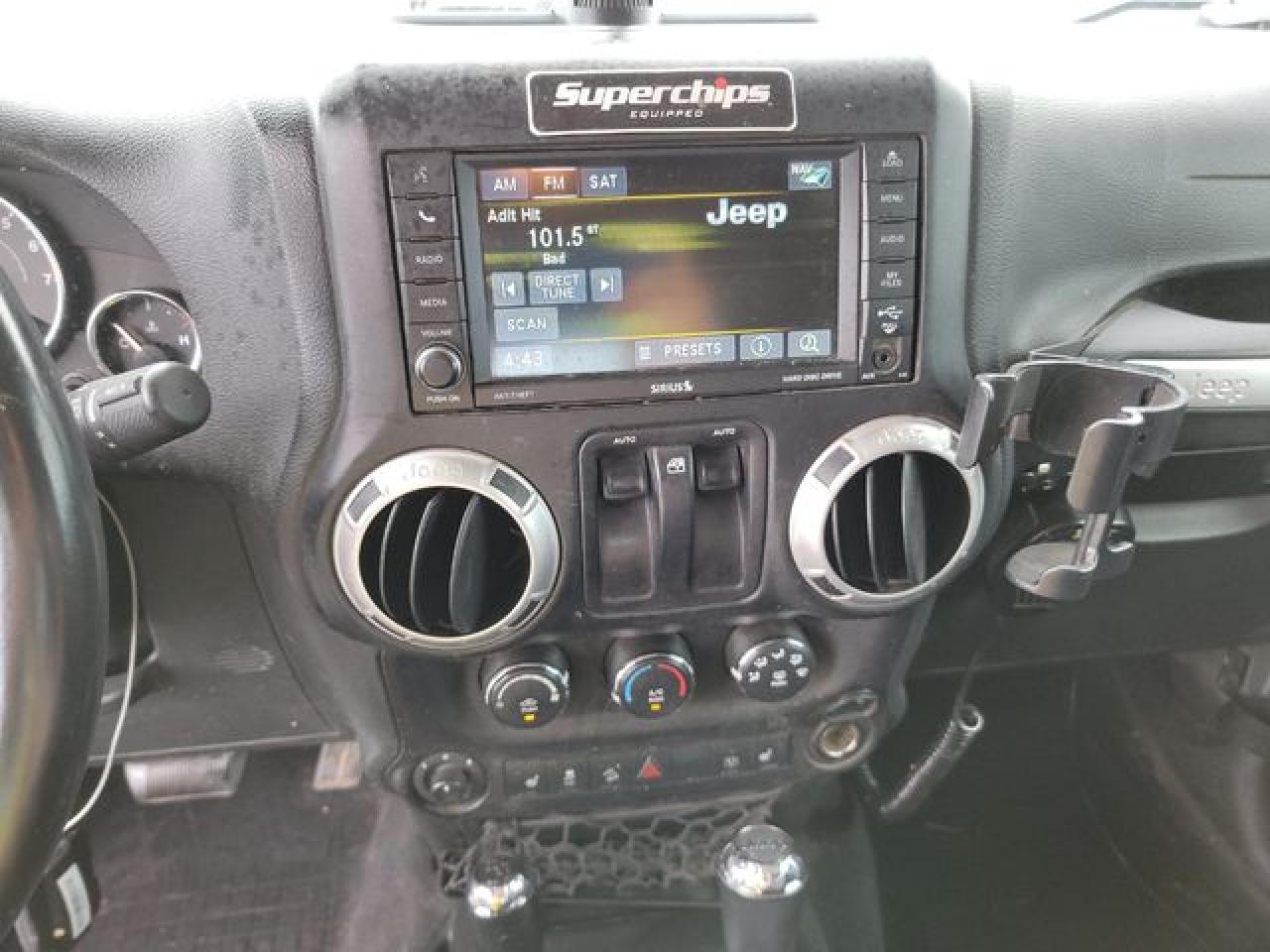 JEEP WRANGLER 2015 — 10