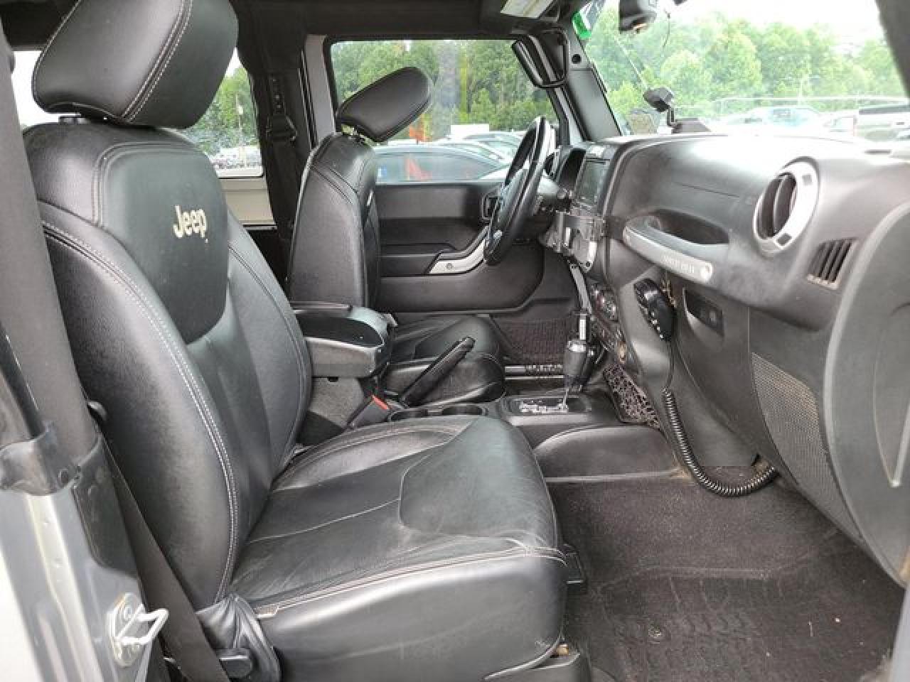 JEEP WRANGLER 2015 — 27