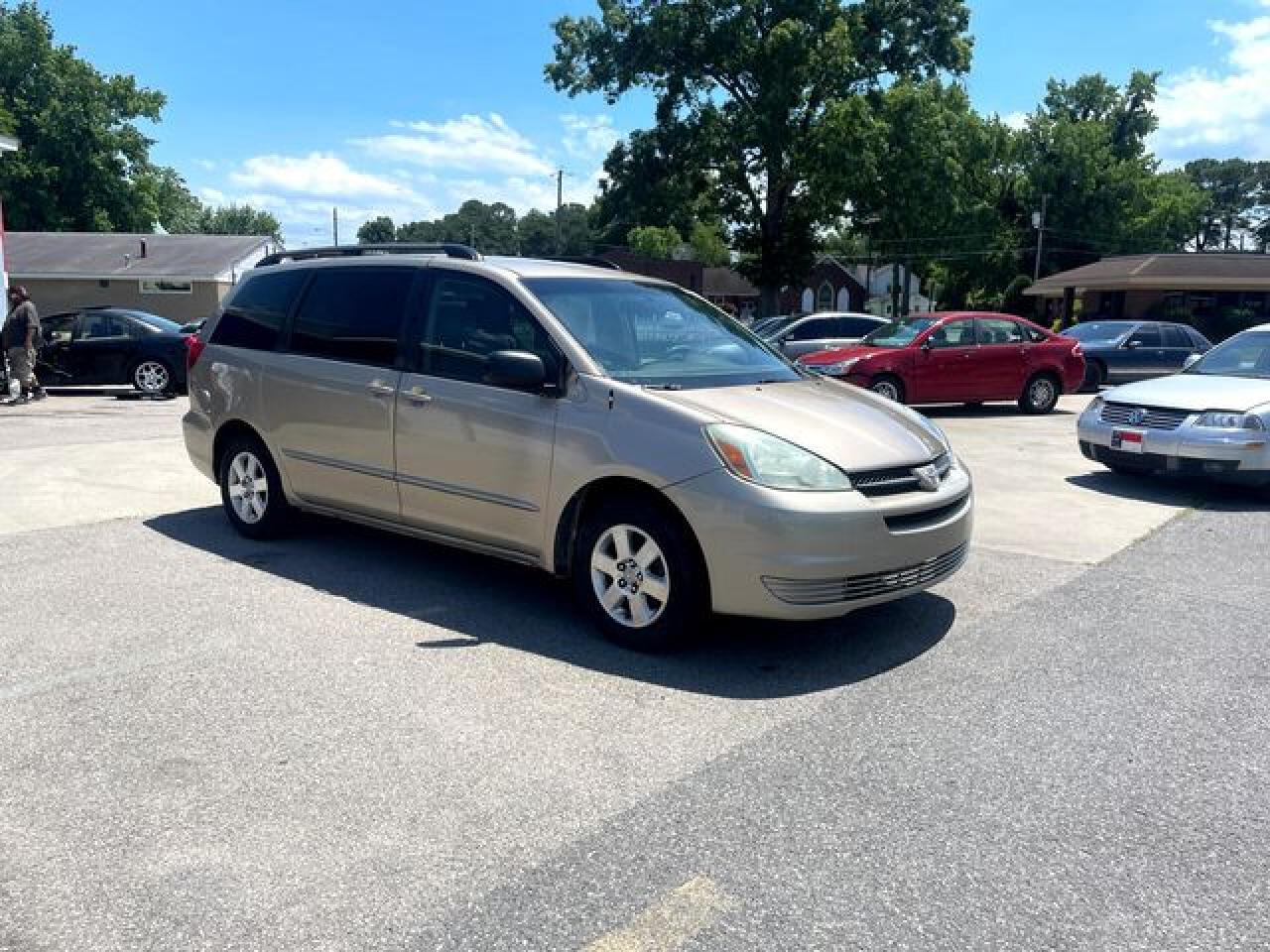 TOYOTA SIENNA 2004 — 4