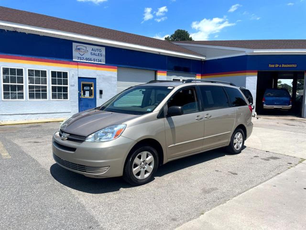 2004 TOYOTA SIENNA CE