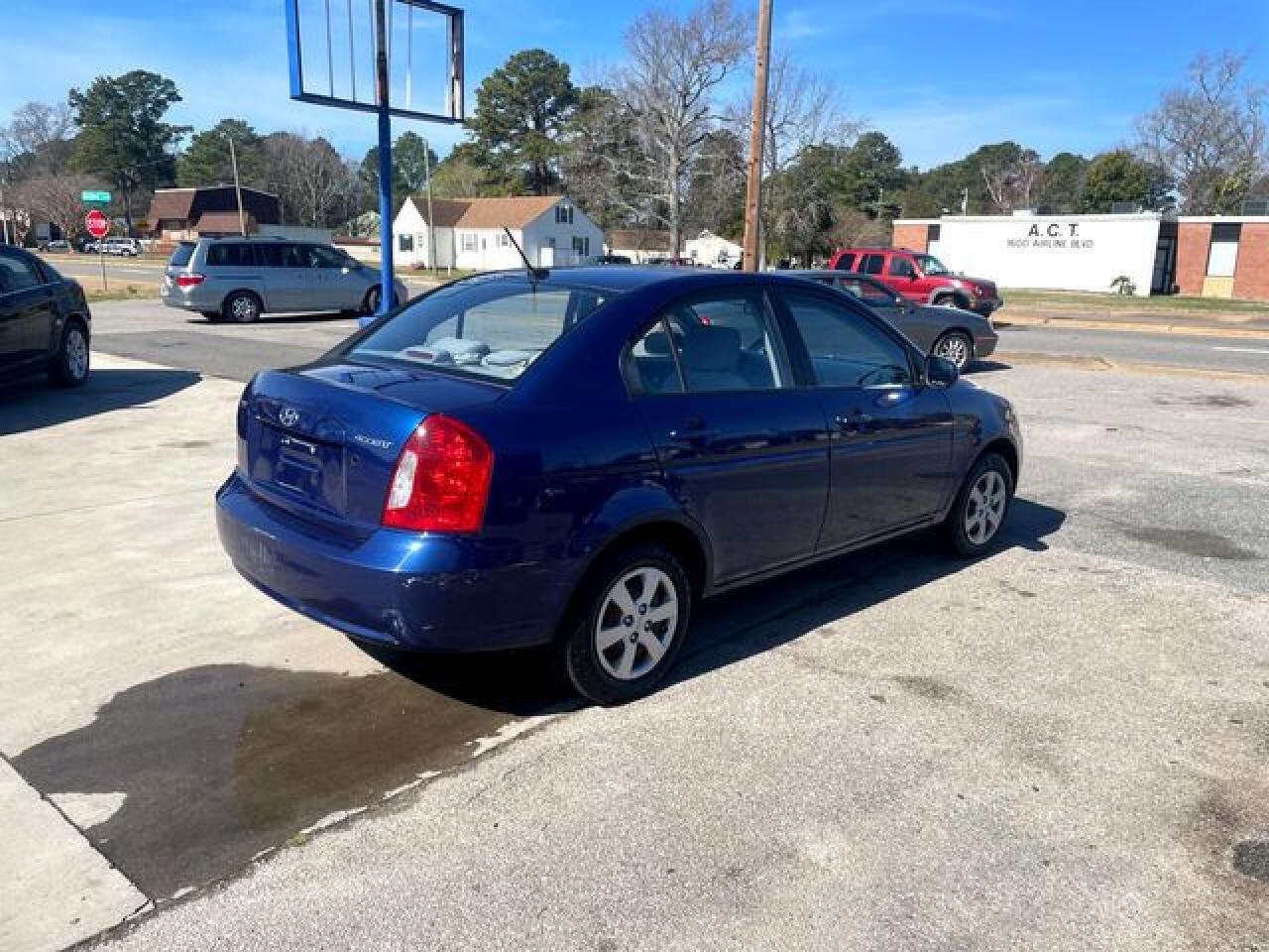 HYUNDAI ACCENT 2010 — 3