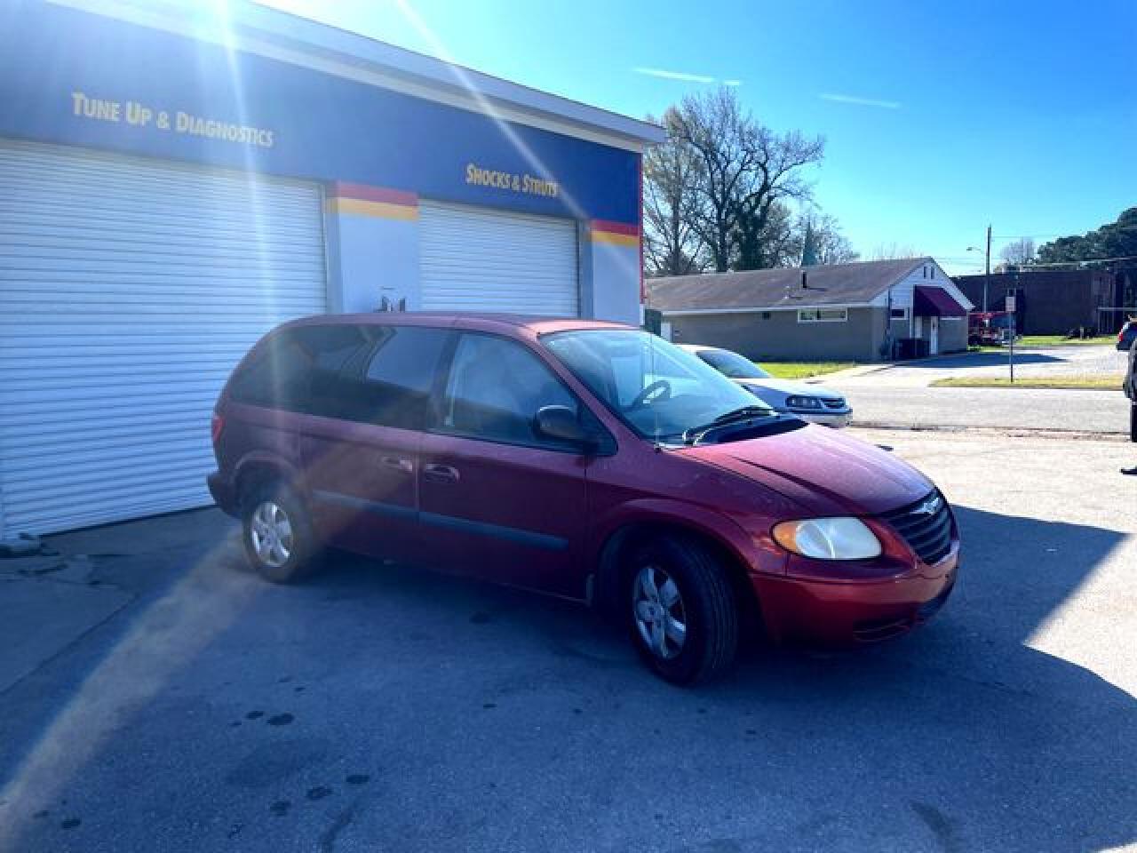 CHRYSLER TOWN & COUNTRY 2006 — 3