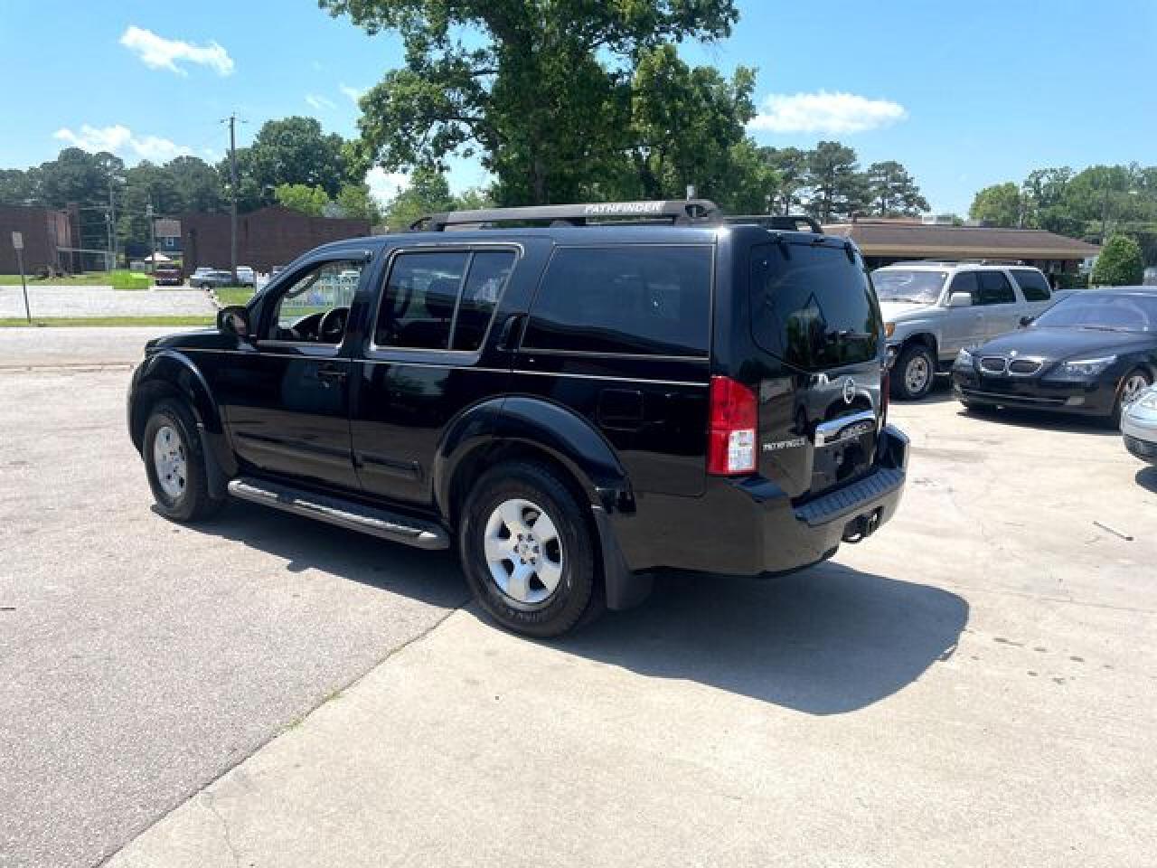 2006 NISSAN PATHFINDER LE
