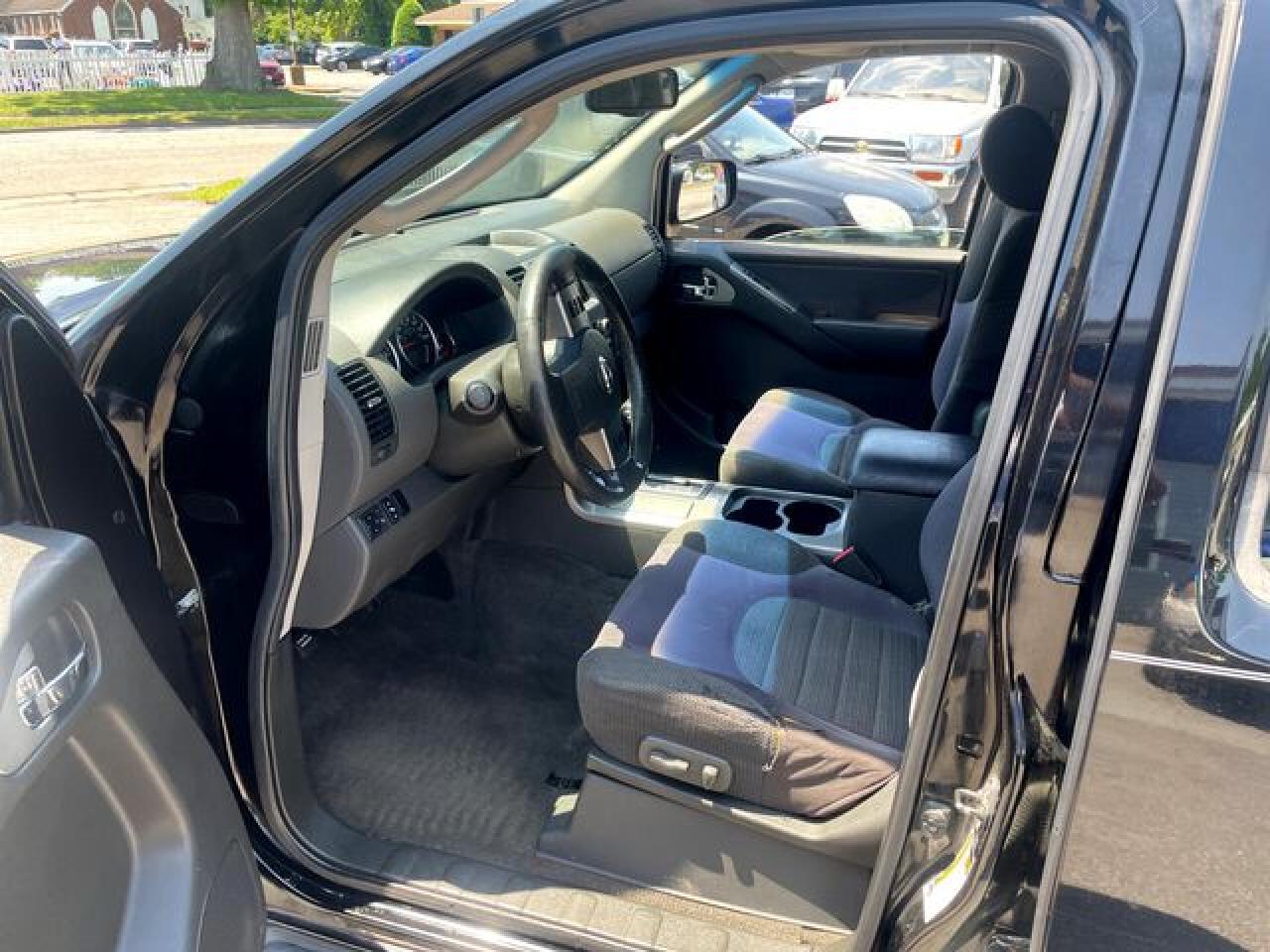 2006 NISSAN PATHFINDER LE