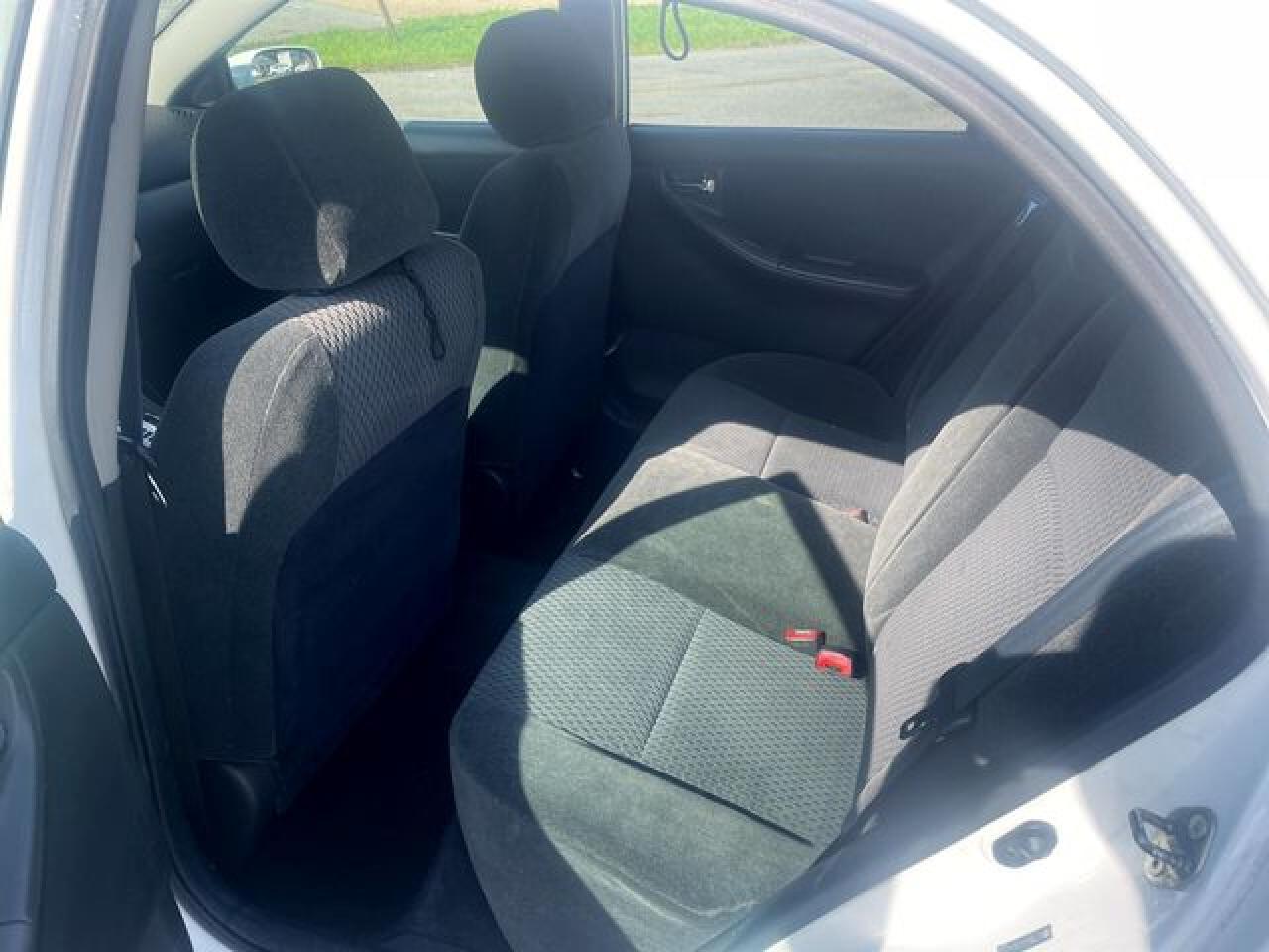 TOYOTA COROLLA 2005 — 7