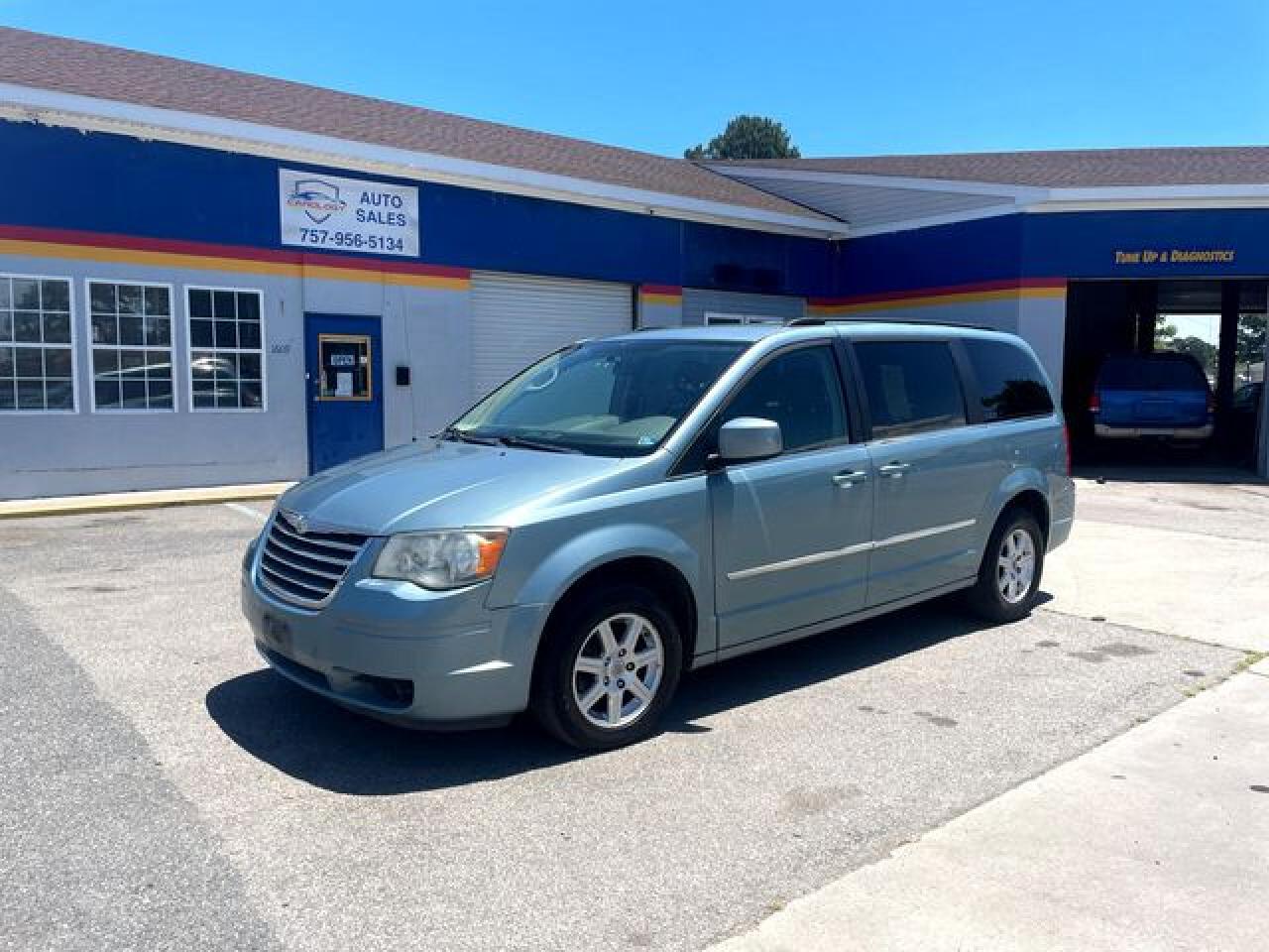 2010 CHRYSLER TOWN & COUNTRY TOURING