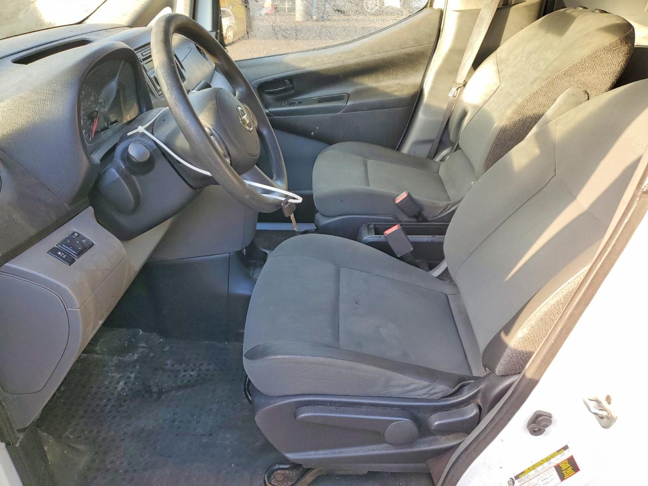 NISSAN NV200 2015 — 8