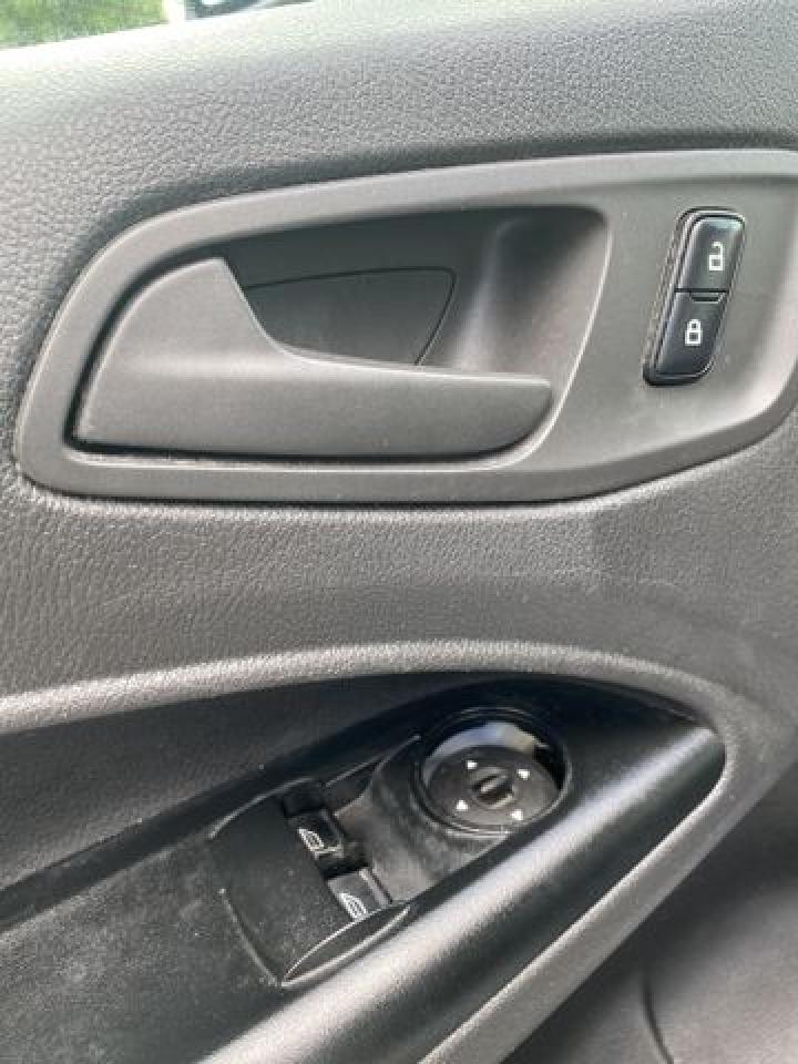 FORD TRANSIT CONNECT 2017 — 14