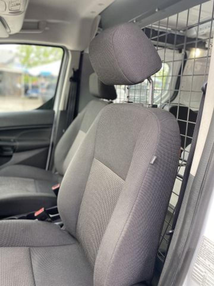 FORD TRANSIT CONNECT 2017 — 8
