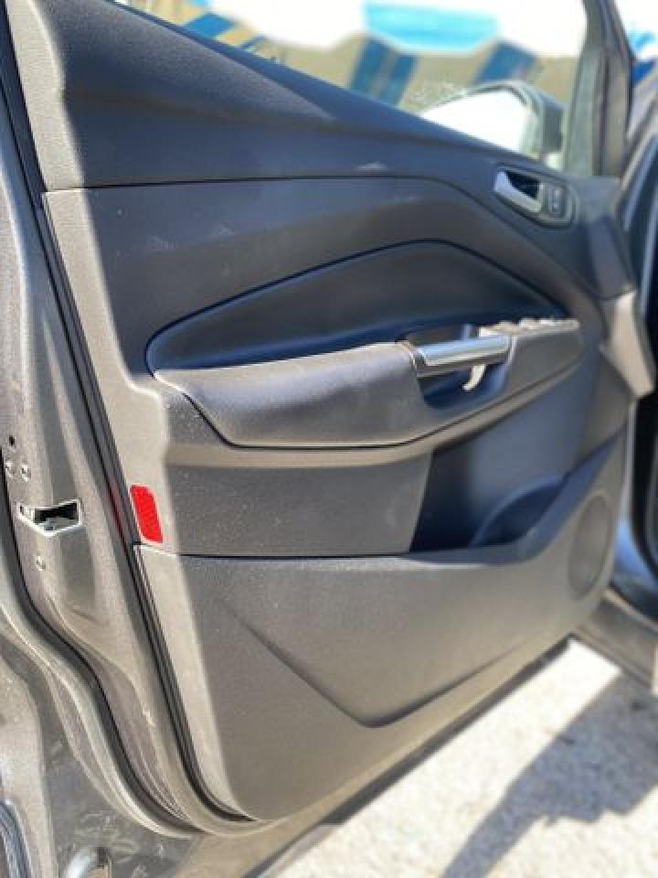 FORD ESCAPE 2019 — 17