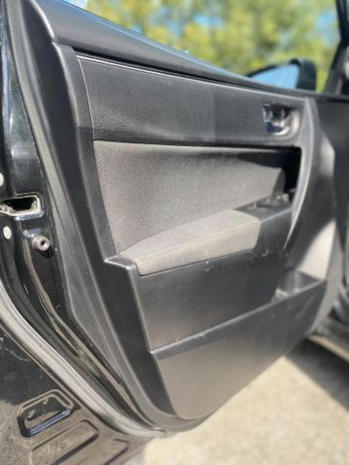 TOYOTA COROLLA 2017 — 17