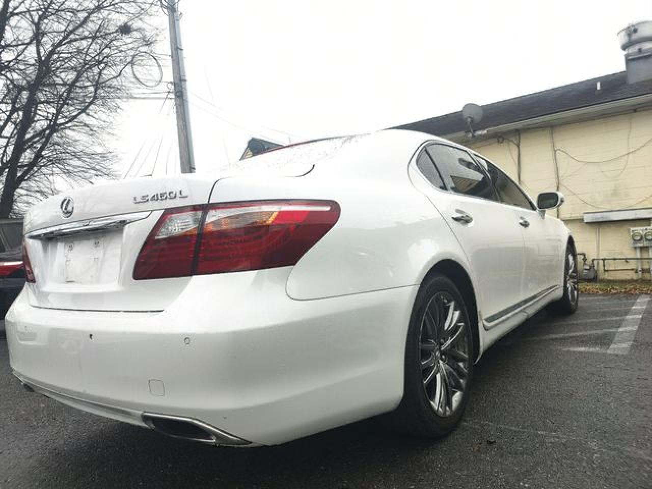 LEXUS LS 2011 — 5