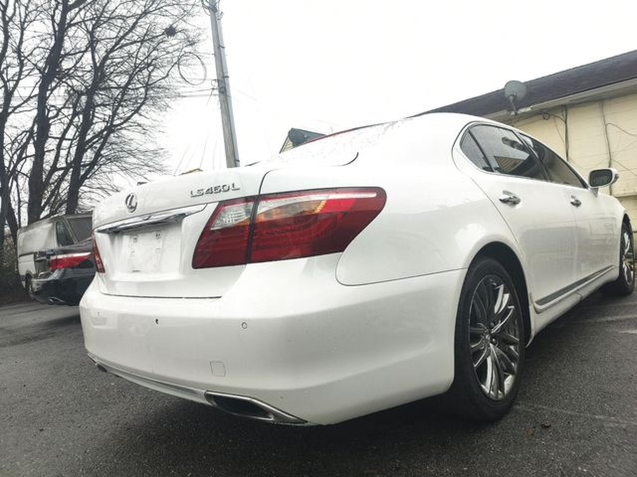 LEXUS LS 2011 — 4