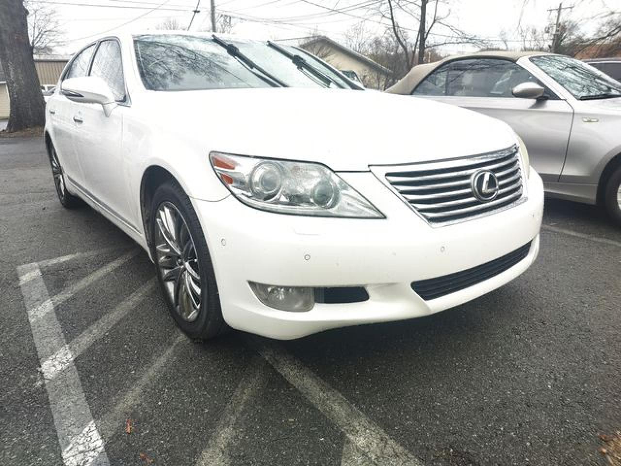 LEXUS LS 2011 — 3