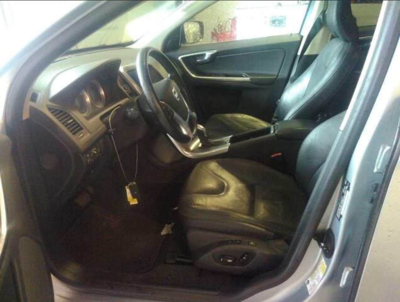 VOLVO XC60 2013 — 3