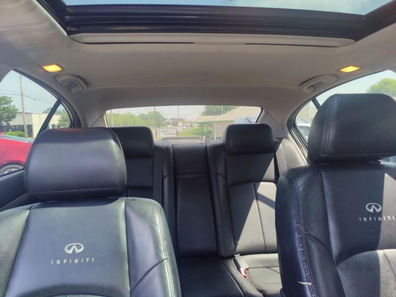 INFINITI G37 2011 — 6