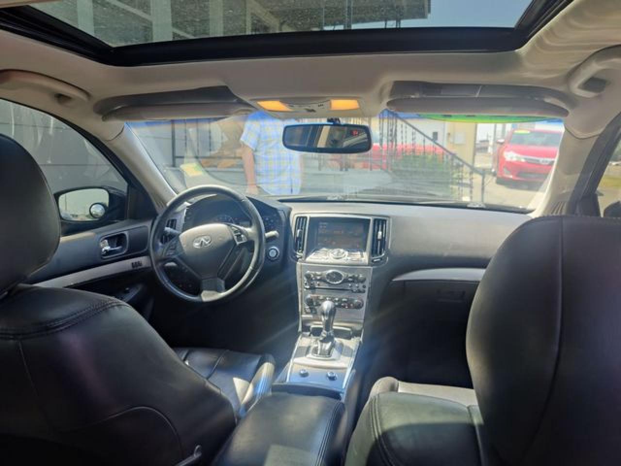 INFINITI G37 2011 — 8