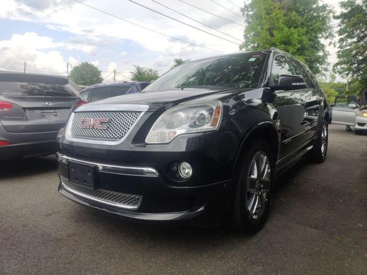 2011 GMC ACADIA DENALI