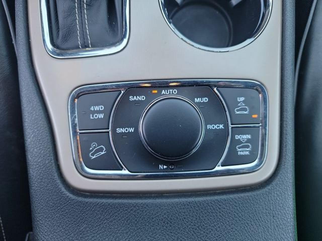 JEEP GRAND CHEROKEE 2016 — 13