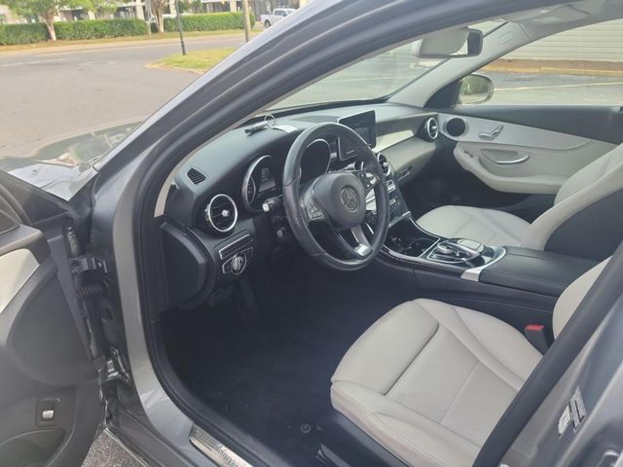 MERCEDES-BENZ C 2015 — 11