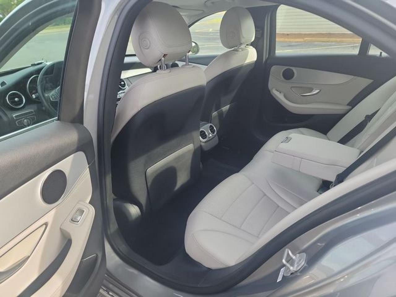 MERCEDES-BENZ C 2015 — 12